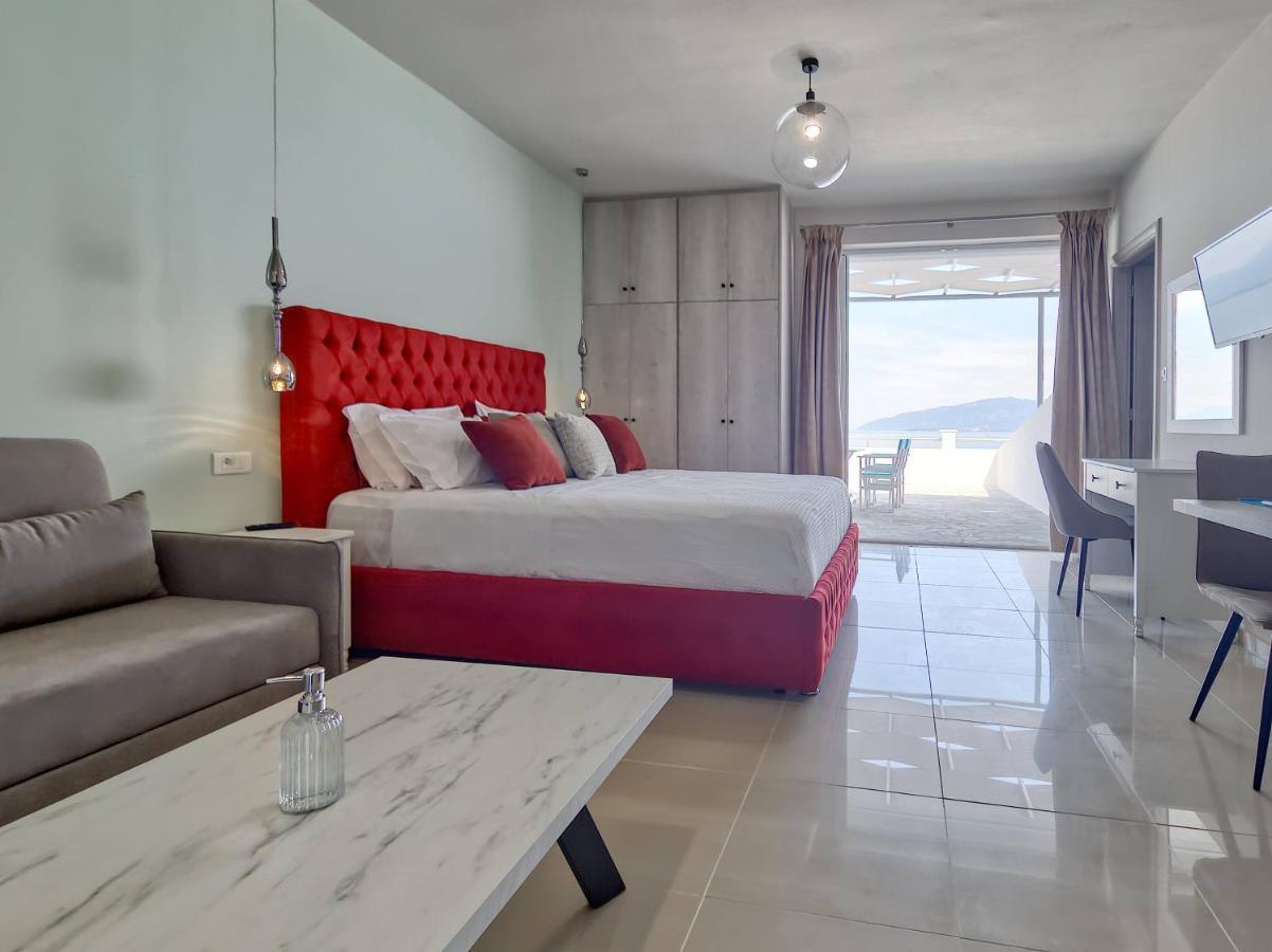Epipleon Luxury Suites -102- Δωμάτιο 45Τμ Με Βεράντα 35Τμ Μπροστά Στη Θάλασσα Nafpaktos Esterno foto