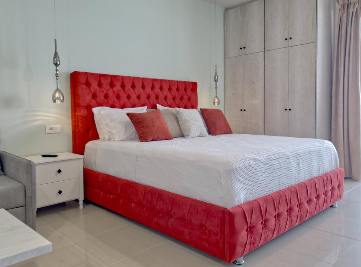 Epipleon Luxury Suites -102- Δωμάτιο 45Τμ Με Βεράντα 35Τμ Μπροστά Στη Θάλασσα Nafpaktos Esterno foto