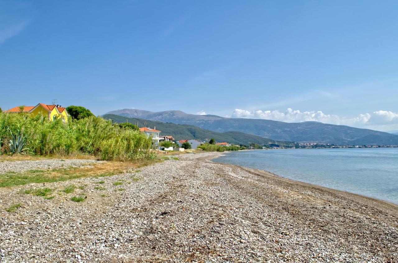 Epipleon Luxury Suites -102- Δωμάτιο 45Τμ Με Βεράντα 35Τμ Μπροστά Στη Θάλασσα Nafpaktos Esterno foto