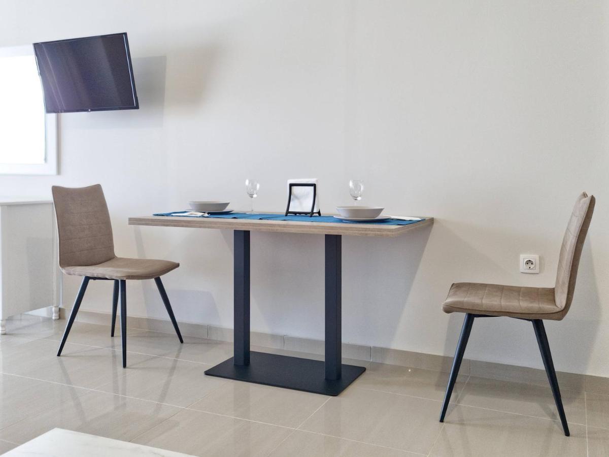 Epipleon Luxury Suites -102- Δωμάτιο 45Τμ Με Βεράντα 35Τμ Μπροστά Στη Θάλασσα Nafpaktos Esterno foto